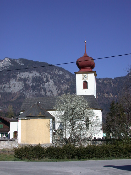 Kirche Oberlangkampfen 3