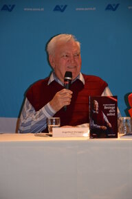 Engelbert Rangger bei der Buchpräsentation