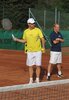 Alex Antonitsch und Stefan Koubek trainieren am 25. April mit der Bad Häringer Tennisjungend