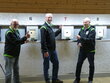 Die Oberschützenmeister Ernst Heitzinger, Horst Koller und Otmar Wimmer vor den neuen Zielscheiben.