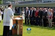 Pfarrer Dr. Rainer Hangler segnete unser neues Fußballgebäude!