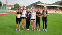 Die erfolgreichen Schwazer Mädels (v.l.n.r.): Sarah Steinlechner, Lisa Felderer, Magdalena Macht, Katharina Haberditz, Teresa Ikpe und Andrea Obetzhofer. 