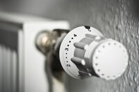 Raumthermostat_fotocredit_Henrik Gerold Vogel-pixelio.de