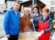 vlnr. VBgm. Andreas Taxacher, Obfrau Maria Steiner, GF Michaela Fabiankovits, Elfriede Federer.