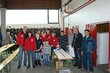 Gemeinderat Mike Pfeffer (2. von rechts) mit den Mitarbeitern der FFW Wörgl sowie den Mitgliedern des Österreichischen Roten Kreuzes - OG Wörgl
