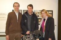 Das bayerische TV-Team mit Redakteur Peter Solfrank, Kameramann Michael Magerer und Redaktions-Praktikantin Gloria Stenzel im Wörgler Heimatmuseum