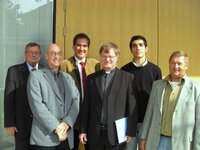 Klaus Sedlak (IGZ-Wörgl Integrationskoordinator), Mag. Johann Gstir (JUFF-Integrationsreferat), Caritas Direktor Georg Schärmer, Bischof Dr. Manfred Scheuer, GF-IGZ Wörgl Kayahan Kaya, Wilhelm Maier (IGZ-Wörgl Vorstandsmitglied)