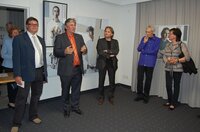 Museumsvereinsobmann Mag. Markus Steinbacher, Bgm. Arno Abler, Kurator Mag. Günther Moschig, Helmuth und Margit Ascher (v.l.)