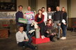 Das Team der Gaststubenbühne Wörgl, das „Floras Game“ im Astnersaal ab 9. Mai 2015 auf die surrealistisch gestaltete Bühne bringen wird – vorne links Regisseur Helmuth A. Häusler