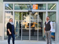 Direktor Gottfried Schneider von der Sportmittelschule 1 Wörgl mit Frau Univ.-Doz. Dr. Silvia Pixner von der Umit in Hall