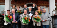 Sechs Jubelpaare feierten kürzlich ihren runden Hochzeitstag mit Bgm. Hedi Wechner und BH-Stv. Herbert Haberl. Nicht im Bild: Maria und Peter Morandell und Leonhard Madreiter