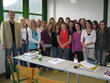 Bezirksinspektor Franz Garber mit den Schülerinnen der Klasse 2A der Fachschule Wörgl
