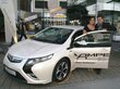 Elegante Elektro-Autos von Opel. Daniela und Alois Sparer vom Autohaus Sparer / Reibmayr. 