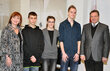 Bildungslandesrätin Beate Palfrader, Fabian Pirchmoser, Sandra Wallner und Steven Puchwald zu Besuch bei LH Günther Platter.