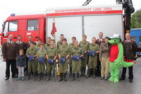 Bei der Festeröffnung wurde auch eine Ehrung der damaligen Gründer der Jugendfeuerwehr vorgenommen- v.l. Kdt. Armin Ungericht, Landesfeuerwehrkommandant Peter Hölzl, Bezirkskdt. Hannes Mayr, Bgm. Hedi Wechner, Jung-FF-Gründer Thomas Widauer und Richard Schipflinger, Hubert Ziepl, Jung-FF-Gründer Josef Koidl (nicht anwesend Helmut Farthofer) sowie Jung-FF-Kdt. Johannes Bischofer (Bild rechts)