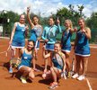 1 Liga nach oben geht es für die Wörgler Damen: hinten von links: Jana Schober, Ema Vasic, Caroline Nothnagel, Julia Thiem,  Natascha Vukovic; Vorne Christina Jukic (links) und Nadja Gruber 