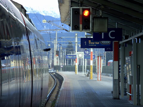 Sonderzug nach Wörgl Süd - Bruckhäusl vor der Abfahrt in Wörgl Hauptbahnhof