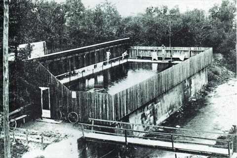 Das erste Wörgler Schwimmbad in der Wildschönauer Straße