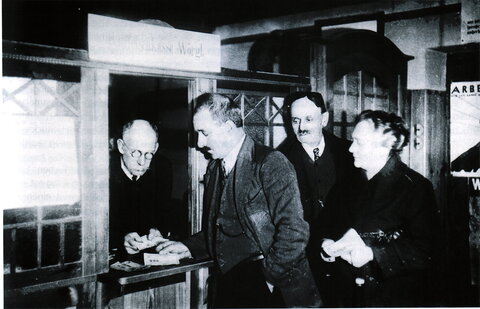 Freigeldausgabe in der Raiffeisenkasse Wörgl - 1932