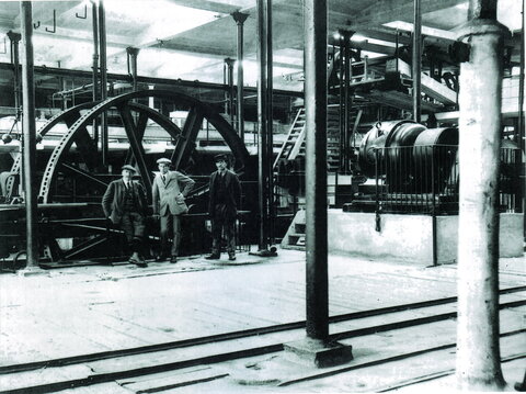 Maschinenhalle der Zellulosefabrik 1937