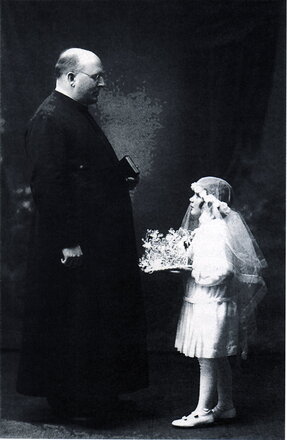 Pfarrer Riedelsperger 1928 beim 25jährigen Priesterjubiläum